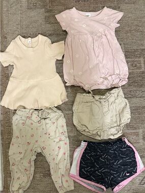 Children's size range 6-12m bunndle
